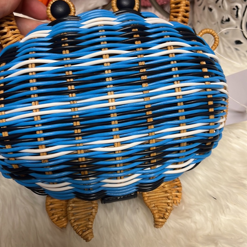 Kate Spade Pinch Me Crab Crossbody - Picture 6 of 7